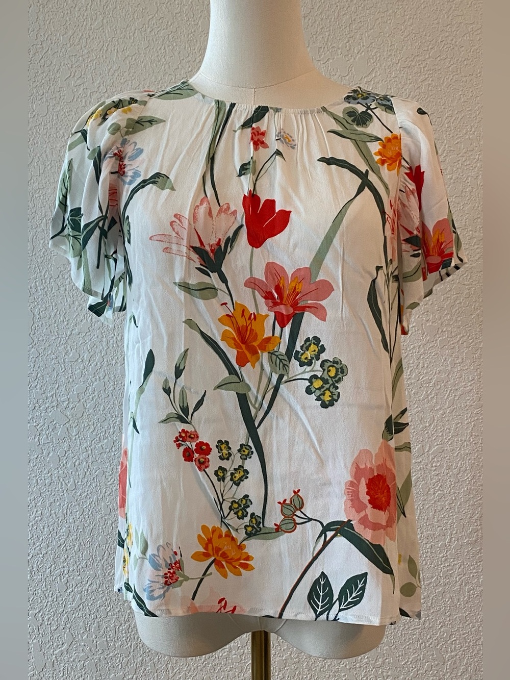 Loft floral flutter sleeve blouse NWT women’s size XS